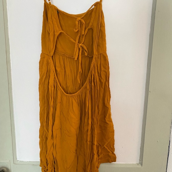 open back mini dress - Picture 4 of 5